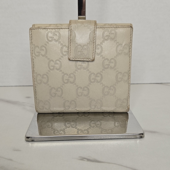 Gucci GG Guccisima Monogram Off White Leather Compact Wallet - Picture 3 of 12